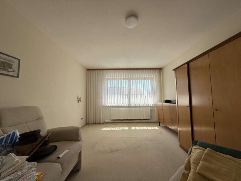 Schlafzimmer 1