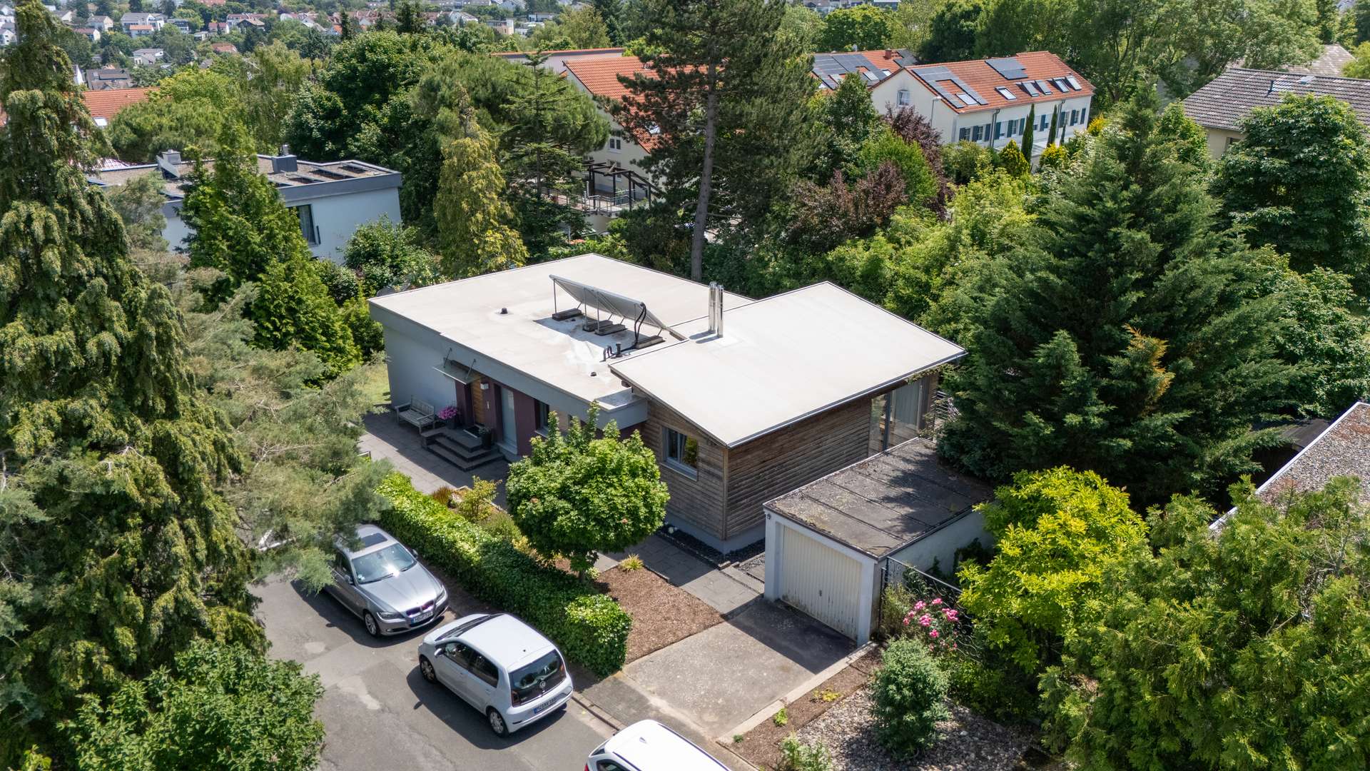 Haus + Garage