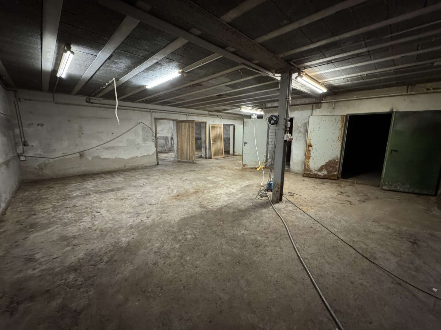 Unterkellerung Werkstatthalle