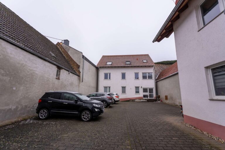 Parken und Haus C