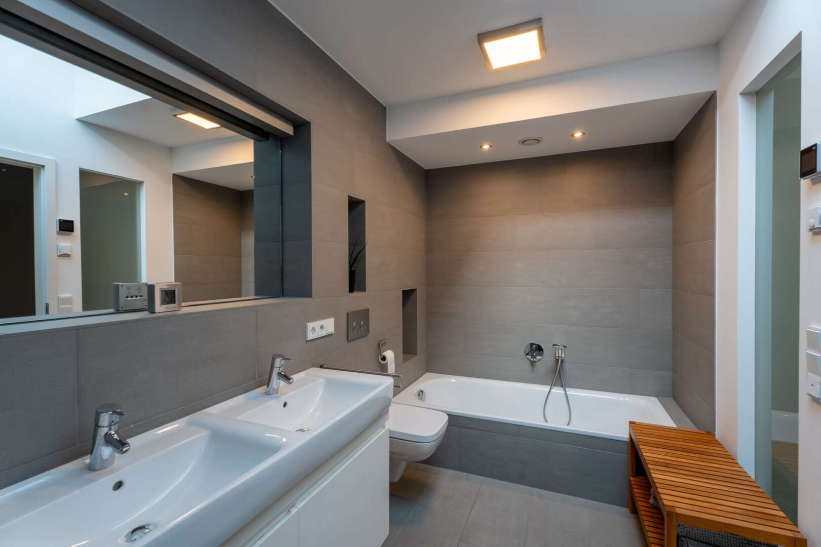 Badezimmer EG