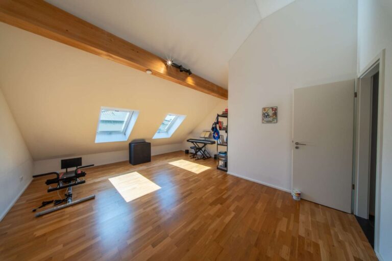 Schlafzimmer 4