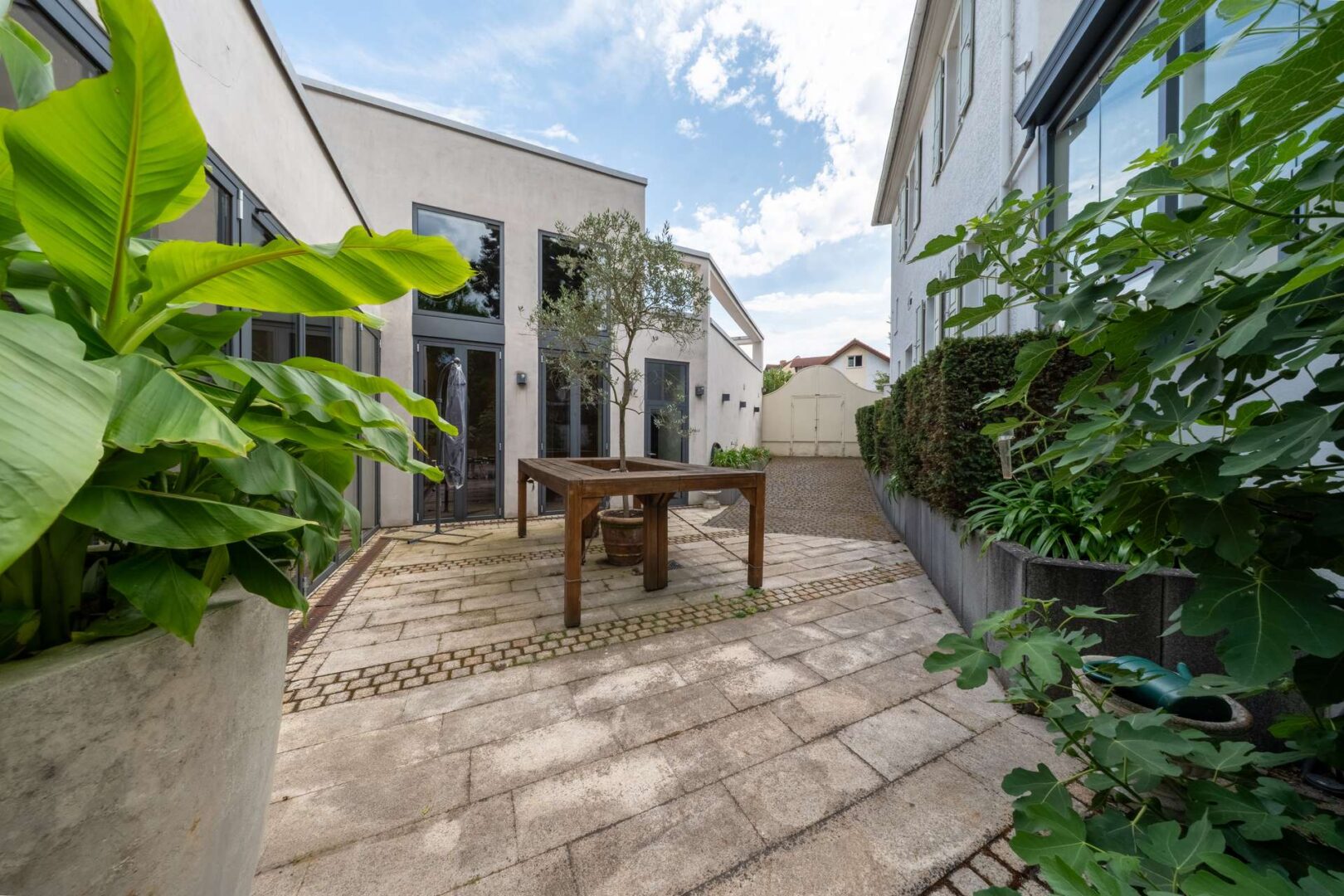 Patio-Charakter zwischen Loft und Villa