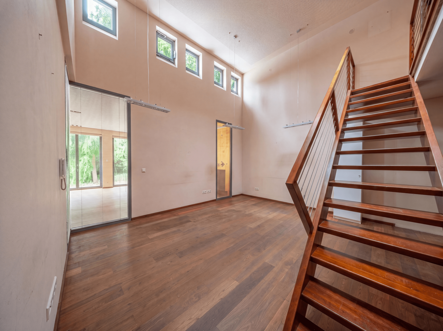 Büro im Loftgebäude - KI Visualisierung