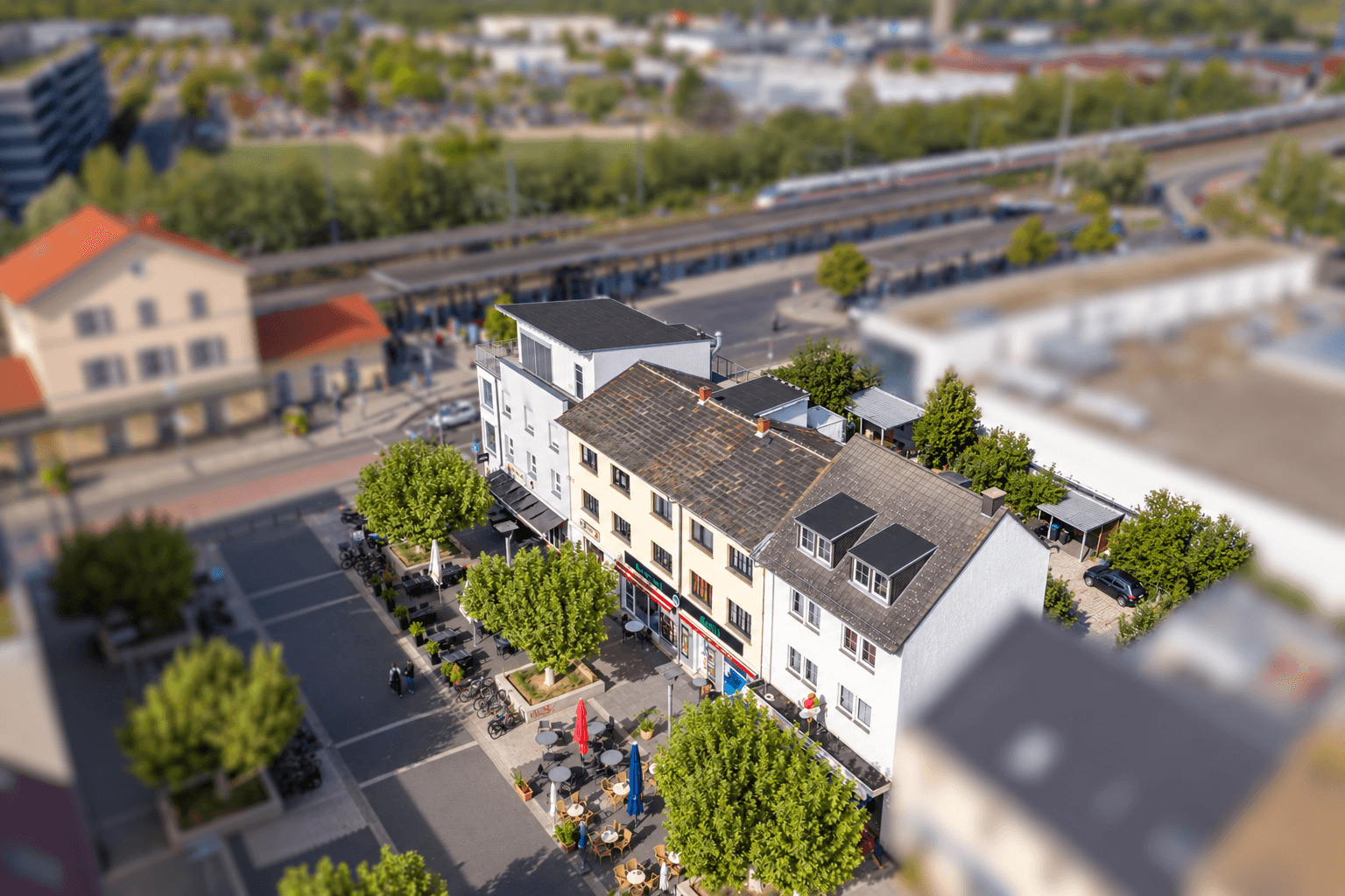 Bahnhof und Neue Mitte als Nachbar